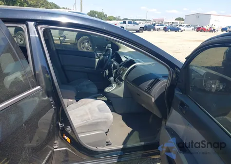 2009 Nissan Sentra 2.0 from USA, damaged, VIN 3N1AB61E39L618296